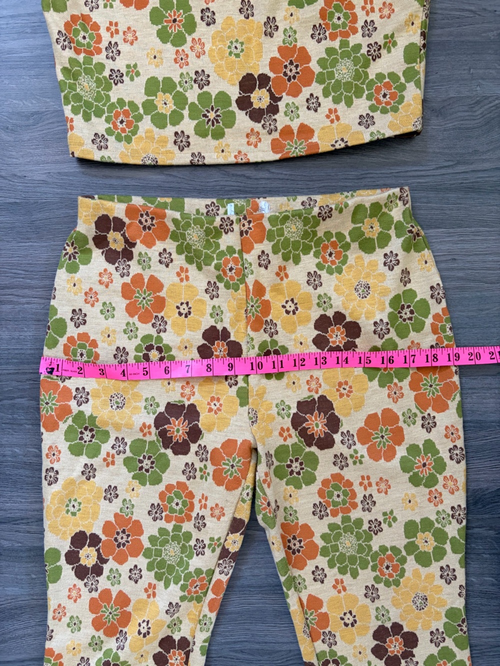 Floral Two-Piece Crop Top & Flare Pants Set from Simon’s - Picture 4 of 10
